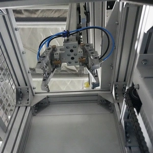 Автоматическая машина для подачи заготовок жестяных банок